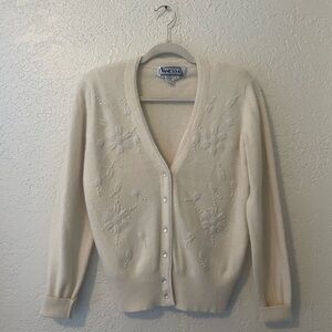 80s 90s vintage Vanessa lambswool angora beaded cream cardigan women's L